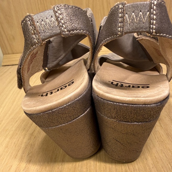 Earth Khaya Kendi Sandals Pewter Size 7.5 - Picture 5 of 7